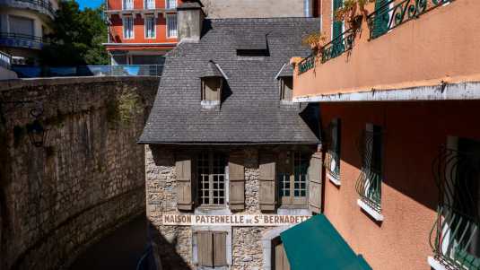 Die Mühle Lacadé in Lourdes befindet sich noch heute im Besitz der Familie Soubirous historische bauwerke, frankreich, lourdes, moulin lacade, maison paternelle de bernadette