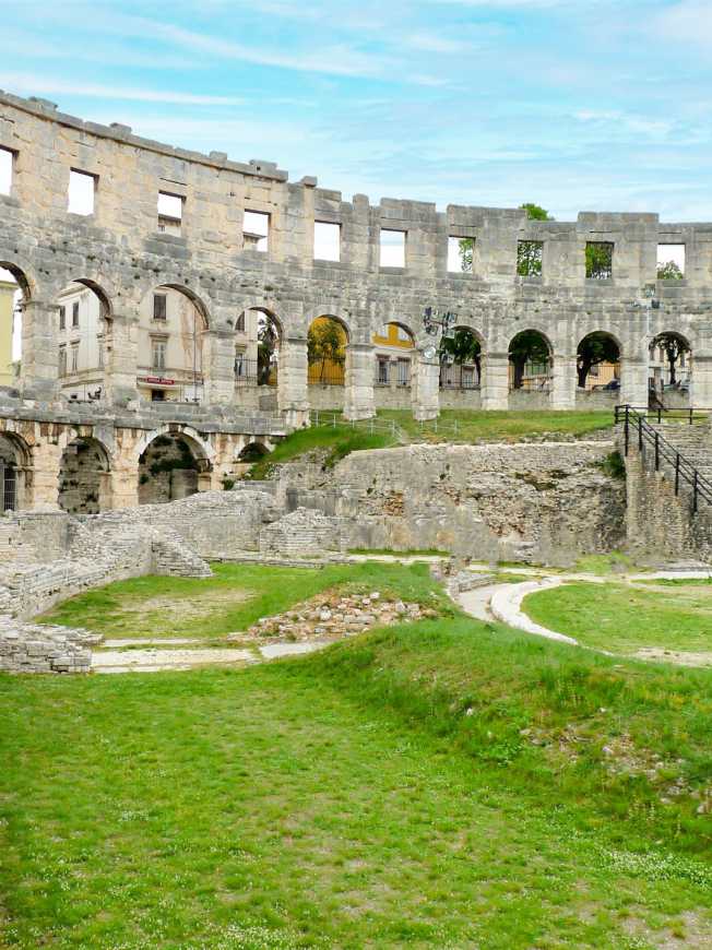 Historische Bauwerke, Kroatien, Pula, Amphitheater